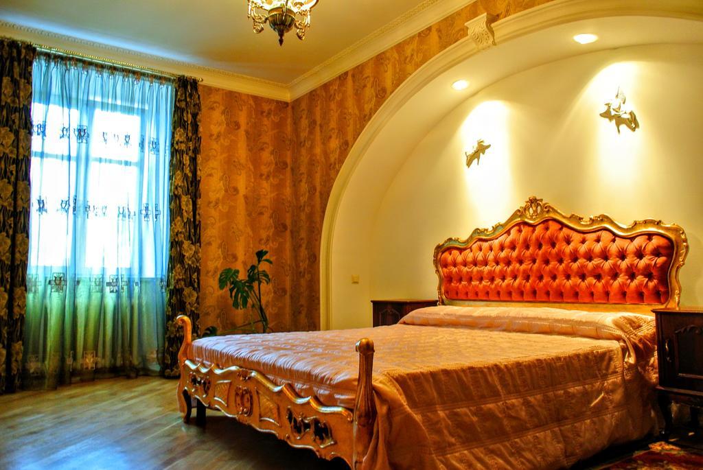Apartment Na Rynok Square Lviv Bagian luar foto