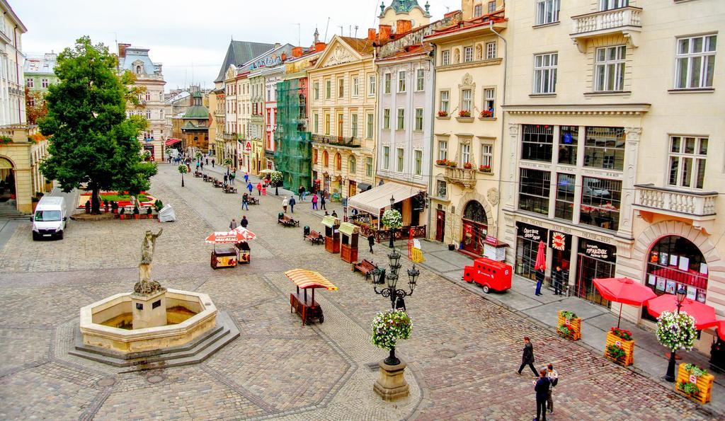 Apartment Na Rynok Square Lviv Bagian luar foto