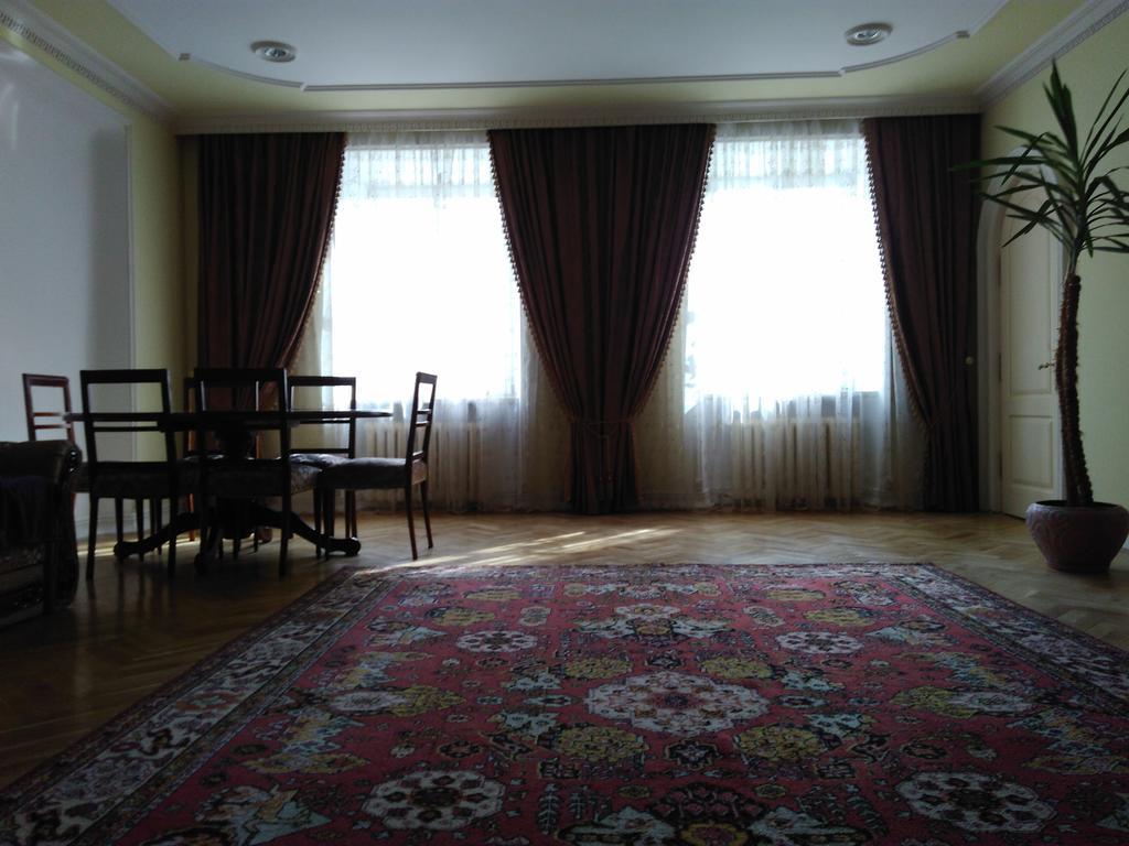 Apartment Na Rynok Square Lviv Bagian luar foto