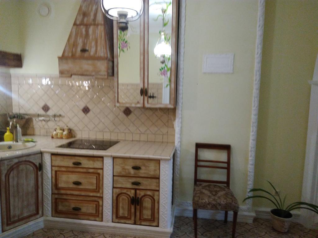 Apartment Na Rynok Square Lviv Bagian luar foto